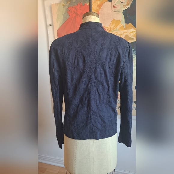 Chic Black Textured Blue Jacket - Picture 2 of 3